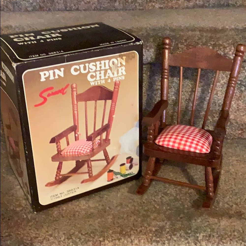 Pin Cushion Chair “No Pins”